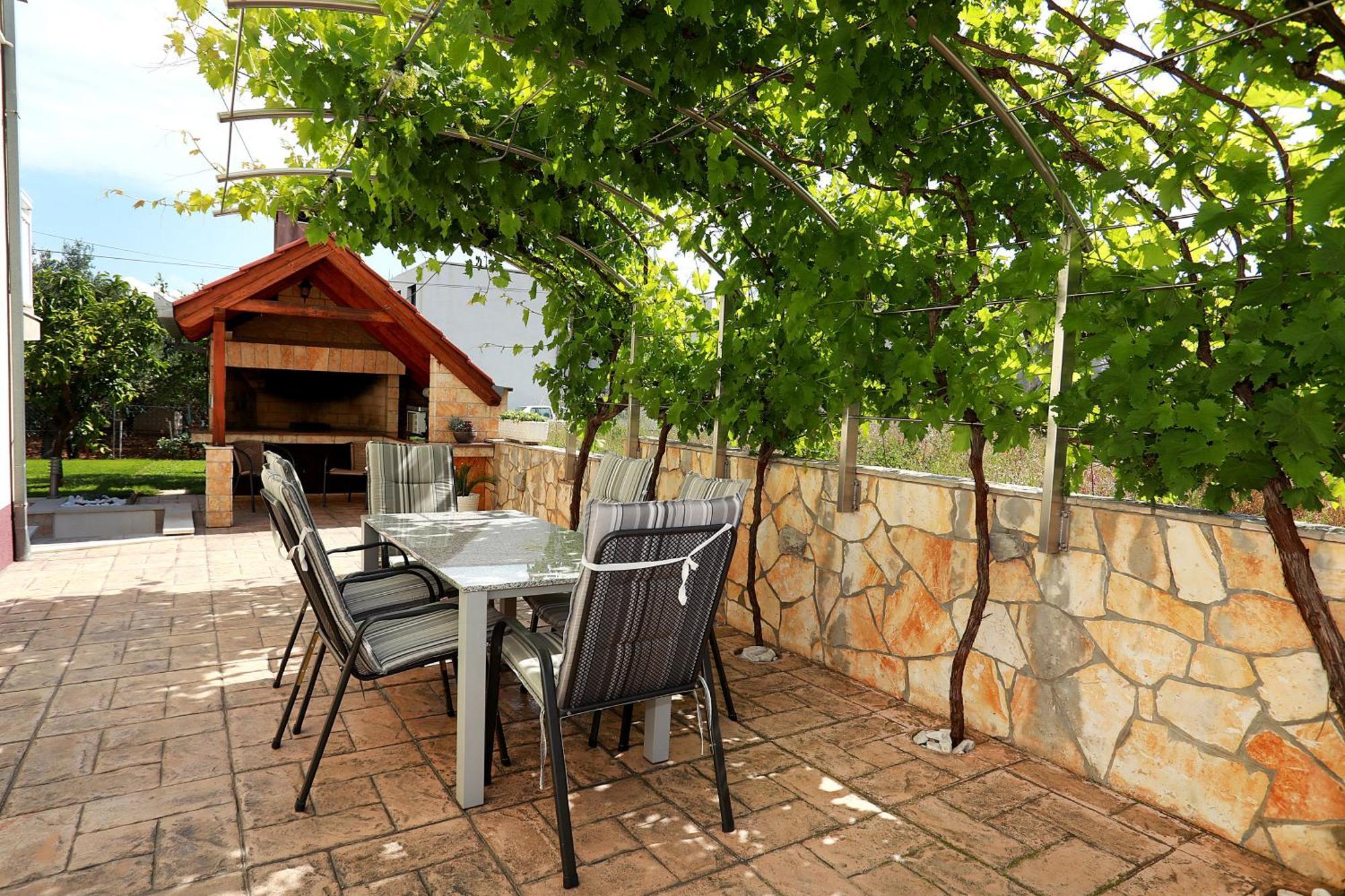 Nevistic Apartmani تروغير المظهر الخارجي الصورة
