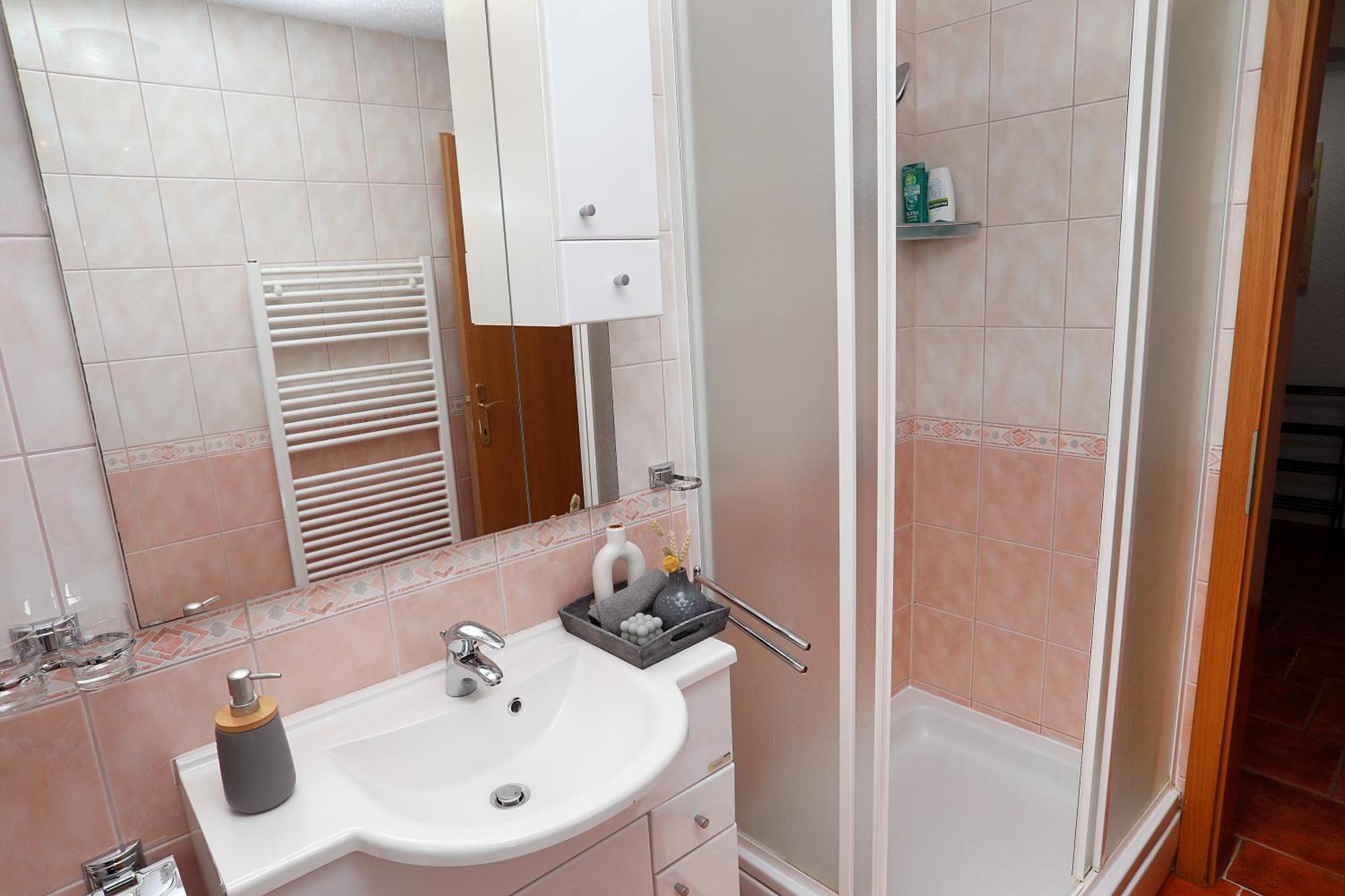 Nevistic Apartmani تروغير المظهر الخارجي الصورة