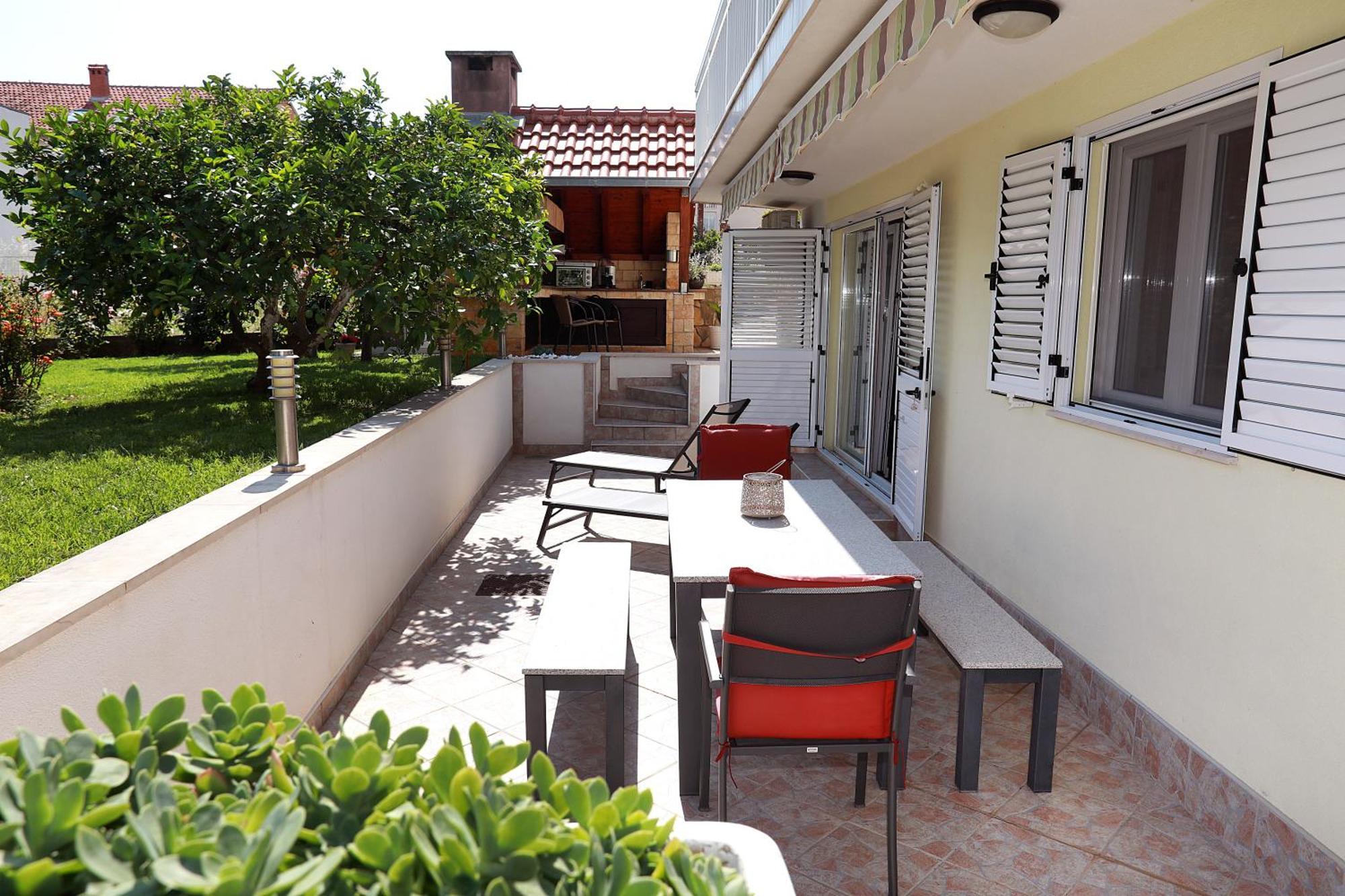 Nevistic Apartmani تروغير المظهر الخارجي الصورة